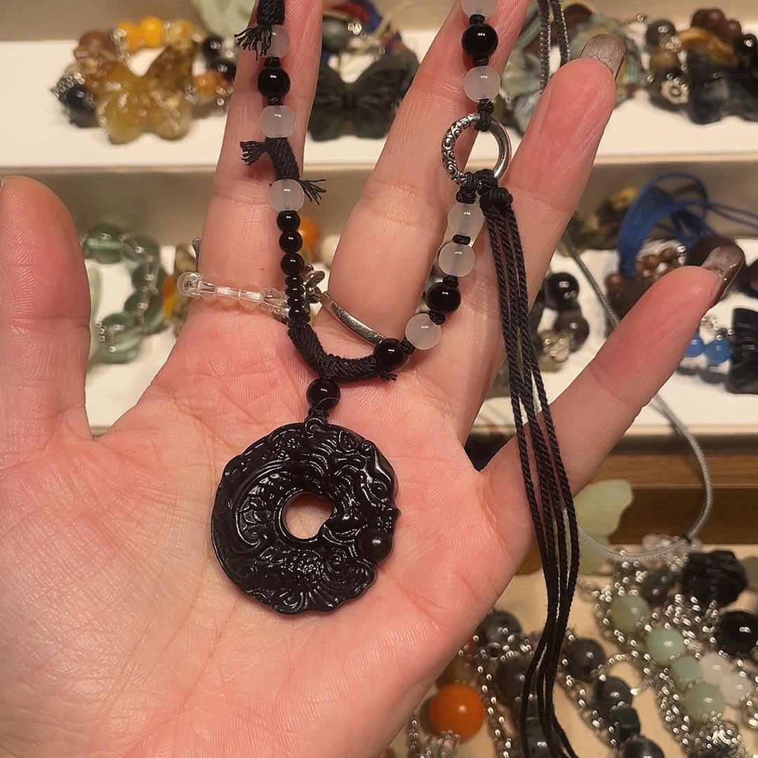 蛇纹石玉合金颈饰