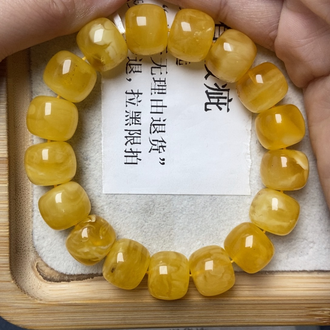 琥珀未镶嵌珠宝奇石24