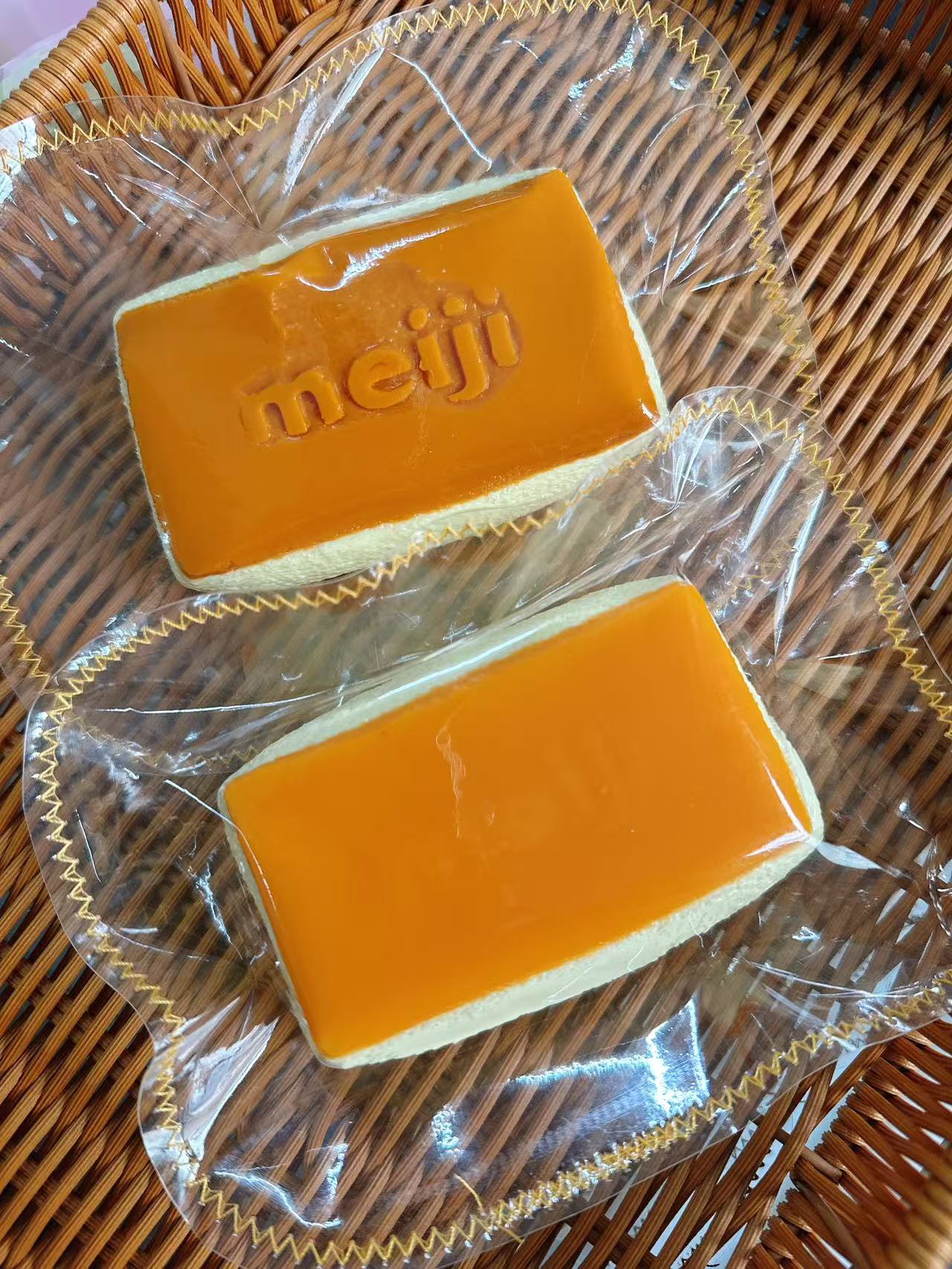 （瑕款）明治长方面包系列食物色豆乳色捏捏泥感慢回弹食品级硅胶