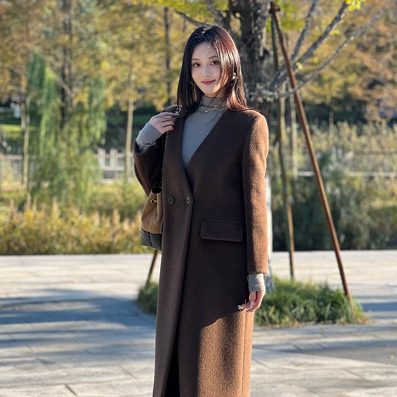 叶老板 引流款钻石婴驼尝新价2025秋冬新款贝贝羊驼苏力大衣