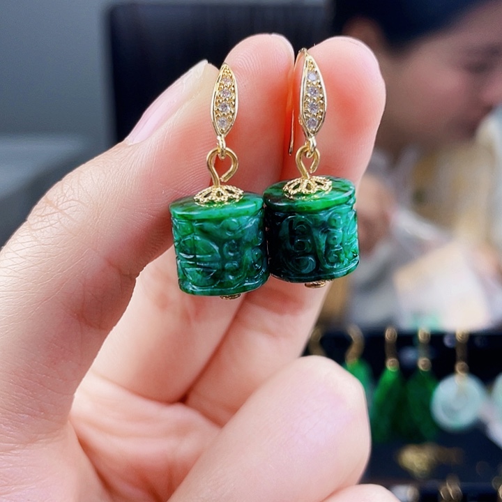 翡翠耳饰未镶嵌饰品