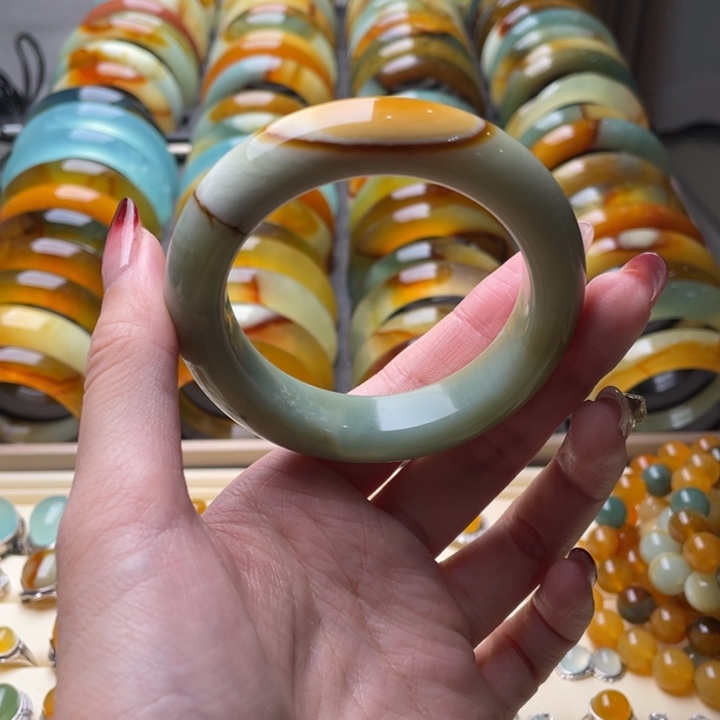 蛇纹石玉手镯未镶嵌54.6