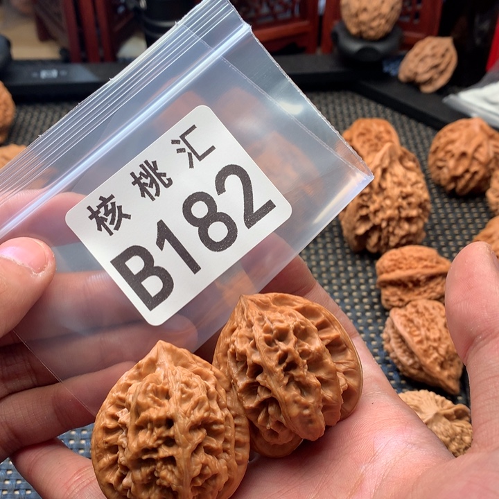 吊坠文玩核桃三羊谷