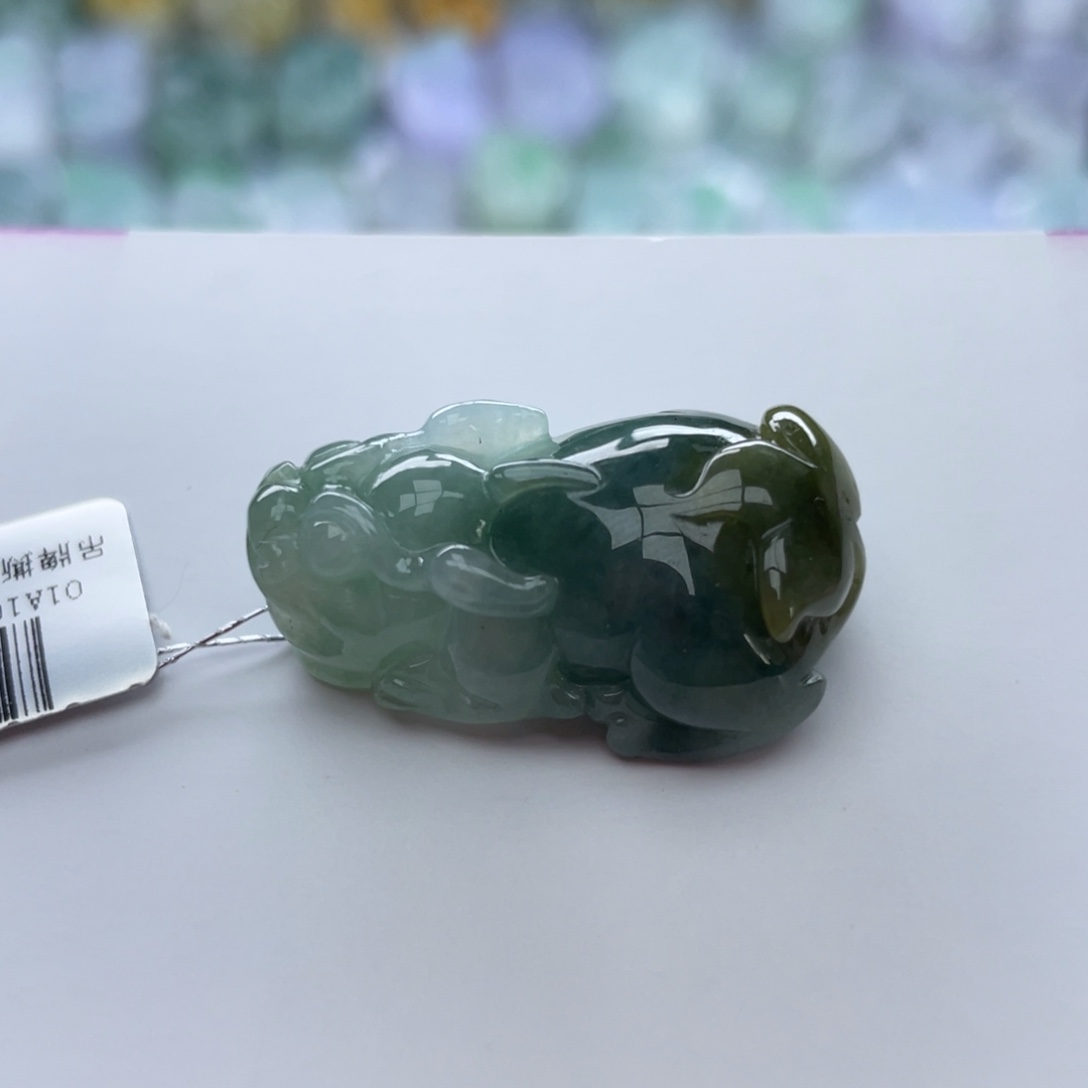 翡翠颈饰未镶嵌貔貅