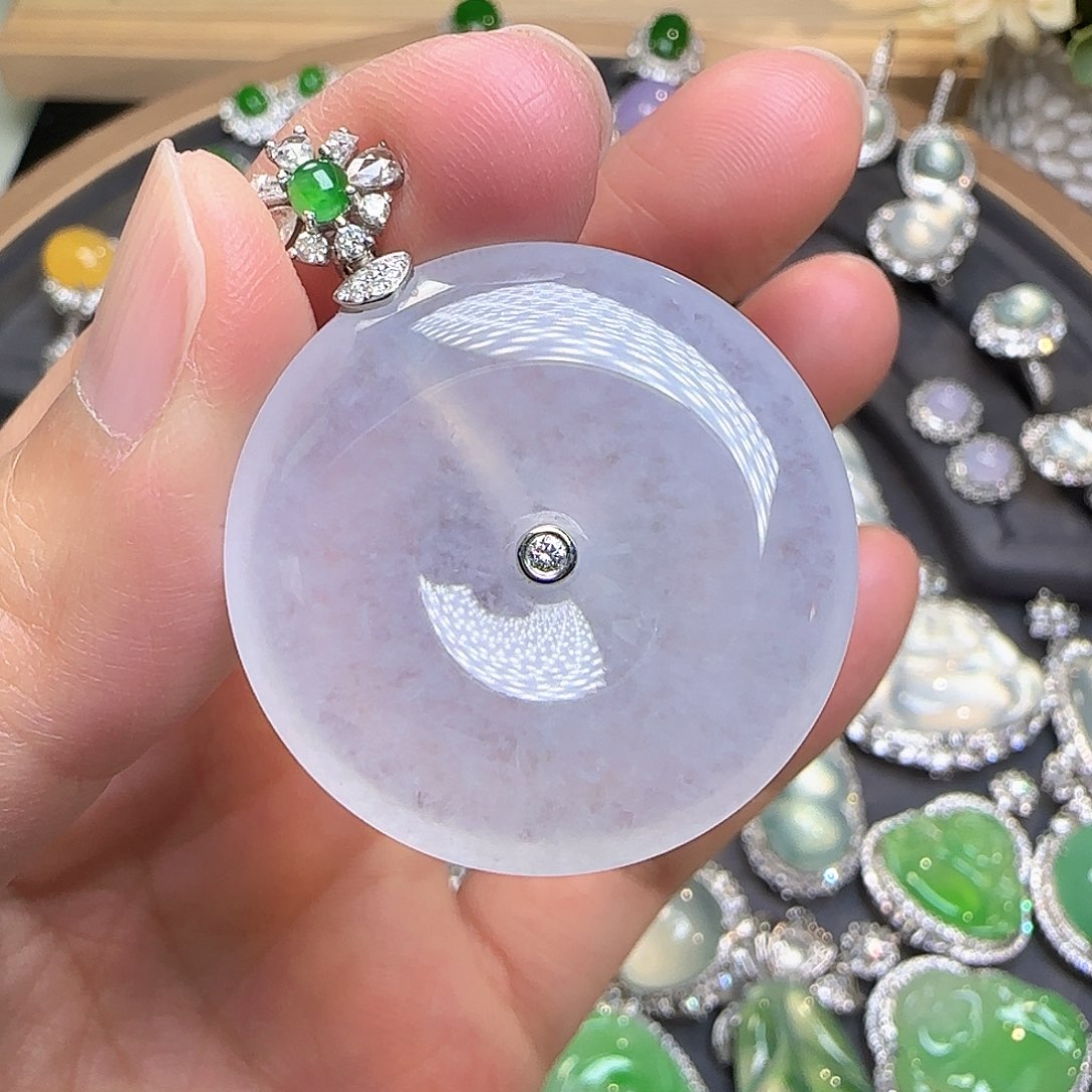 翡翠颈饰18K金镶嵌翡翠颈饰18K金镶嵌