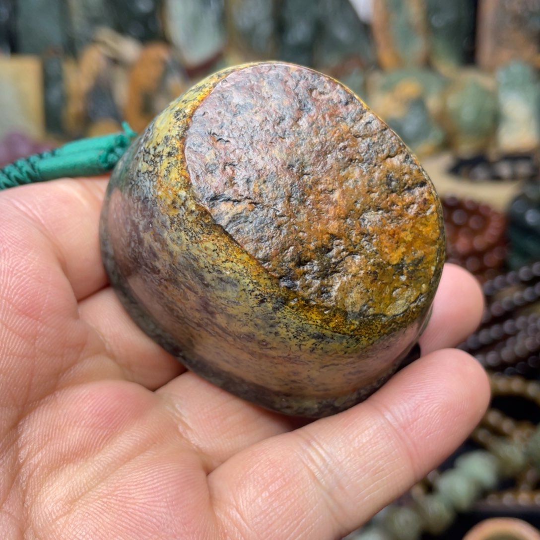 岫岩河磨玉（透闪石质玉）未镶嵌颈饰