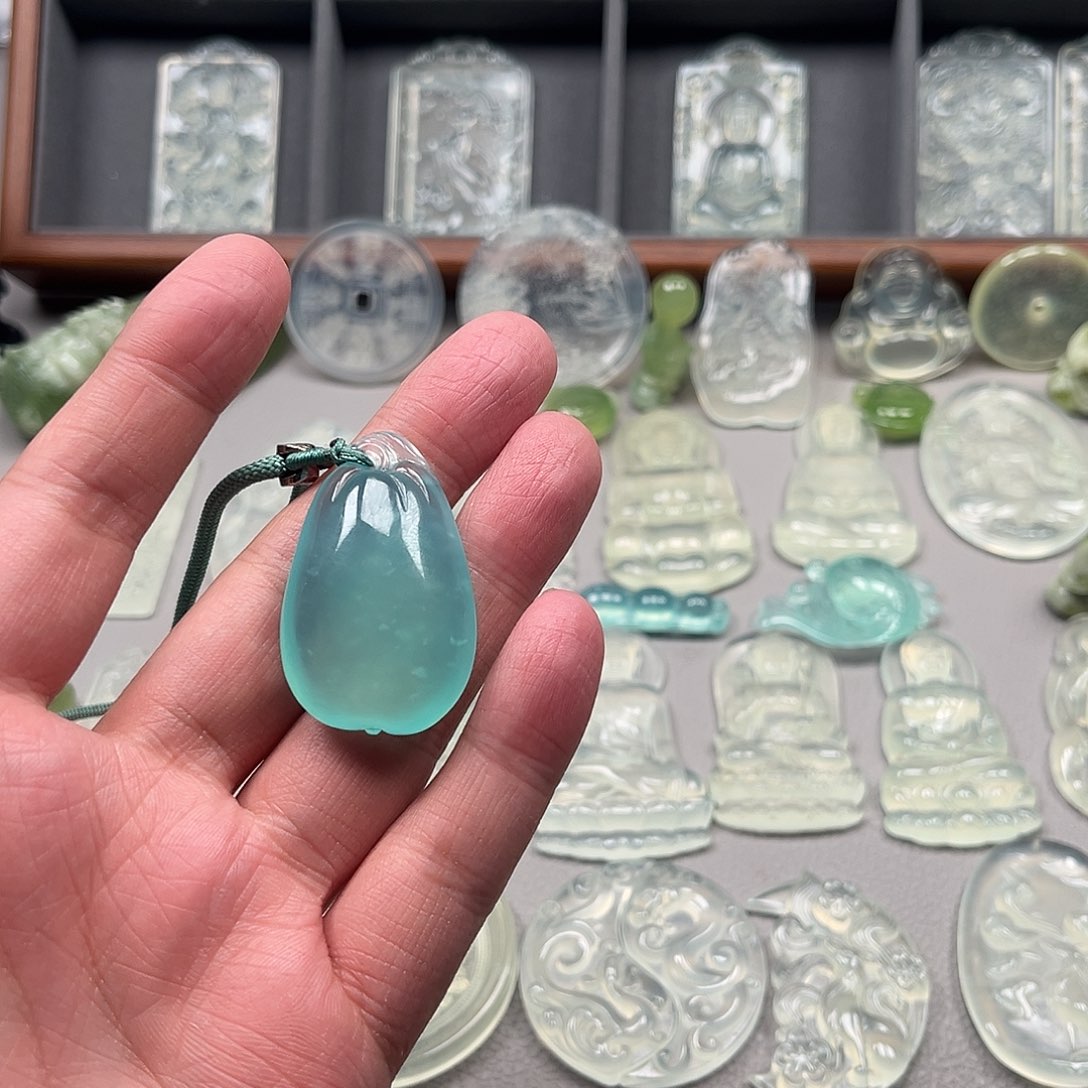 蛇纹石玉颈饰未镶嵌S****空