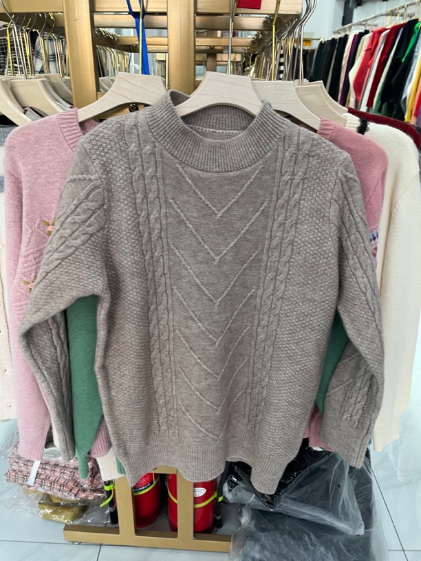 和尚哥1推荐女士提花毛衣