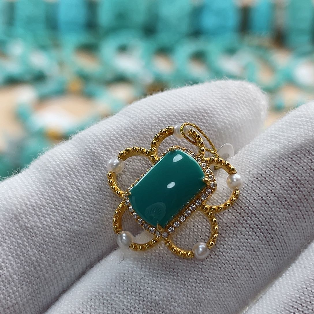 绿松石珠宝奇石18K金镶嵌