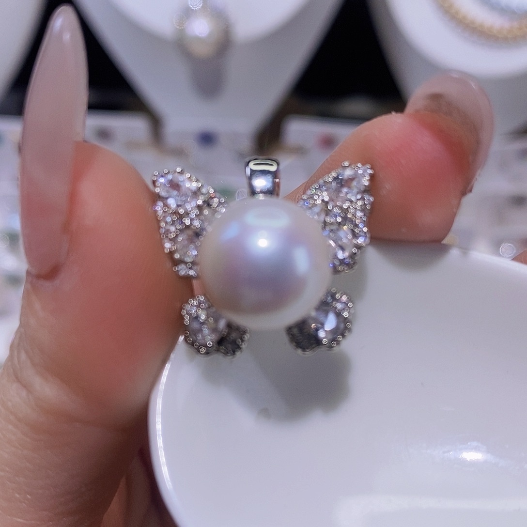 淡水珍珠颈饰合金