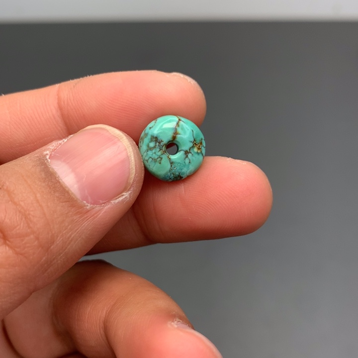 绿松石颈饰未镶嵌