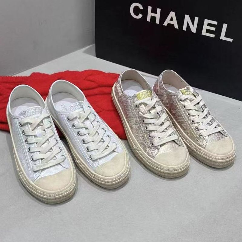 2025新款法式复古厚底板鞋女小众设计感休闲小白鞋5J9-9001