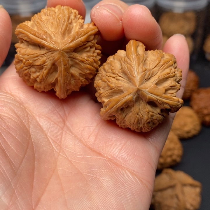 文玩核桃吊坠再***武文山奔