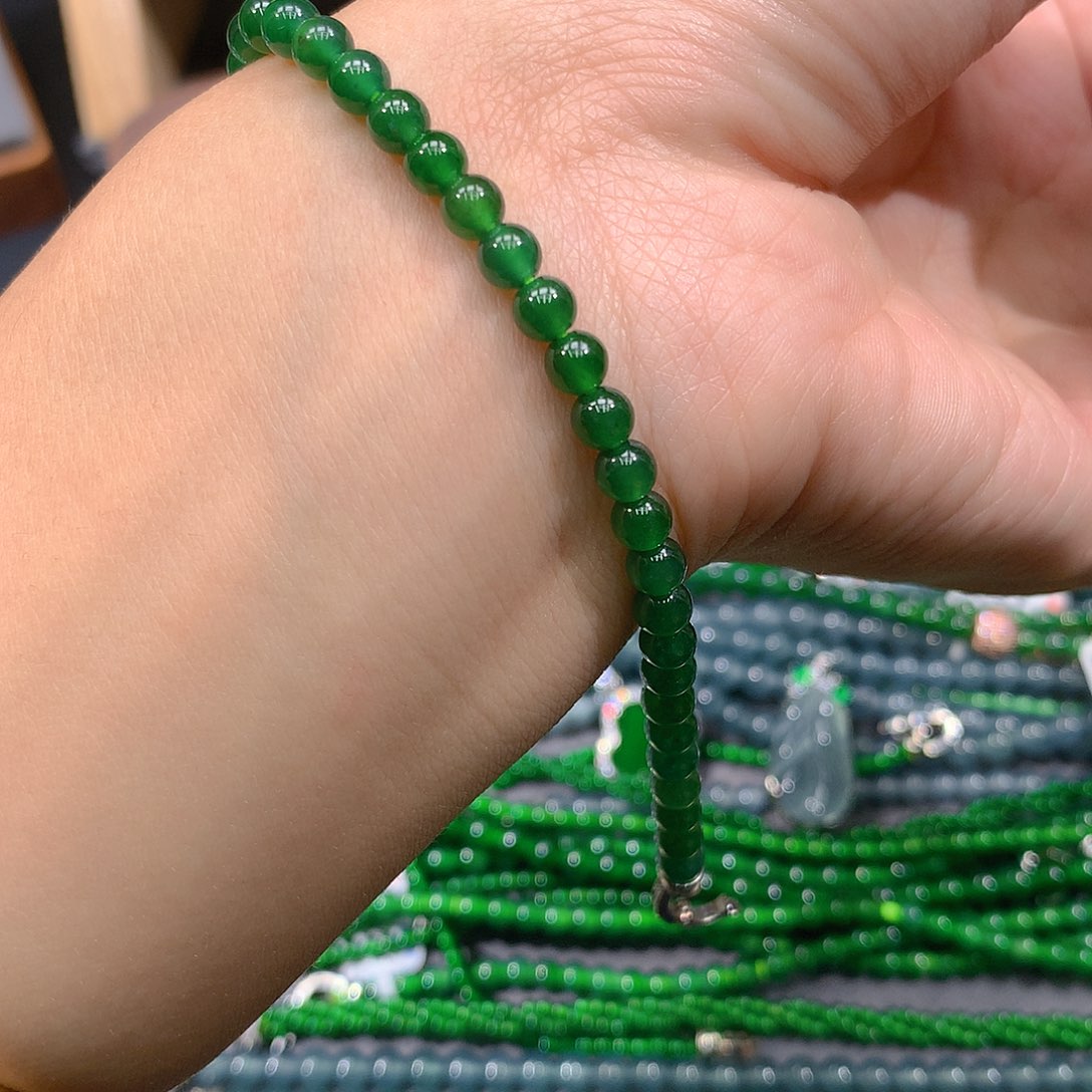 翡翠手串未镶嵌天然翡翠