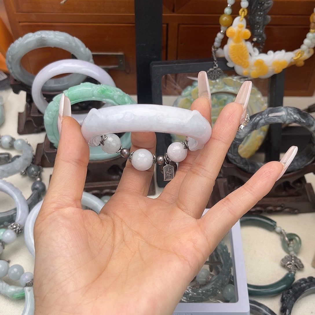 ****翡翠未镶嵌手链手镯