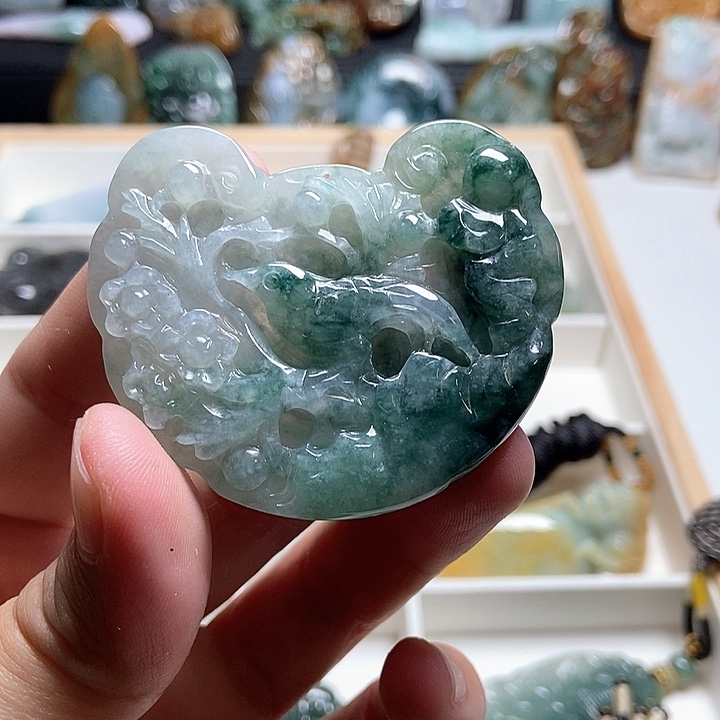 翡翠未镶嵌颈饰翡翠a货
