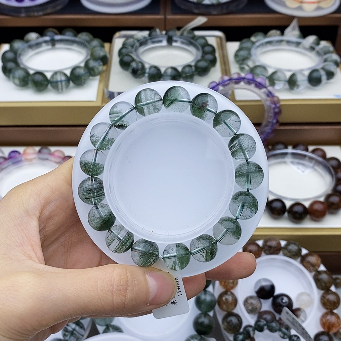 水晶手串未镶嵌潇****读绿幽灵