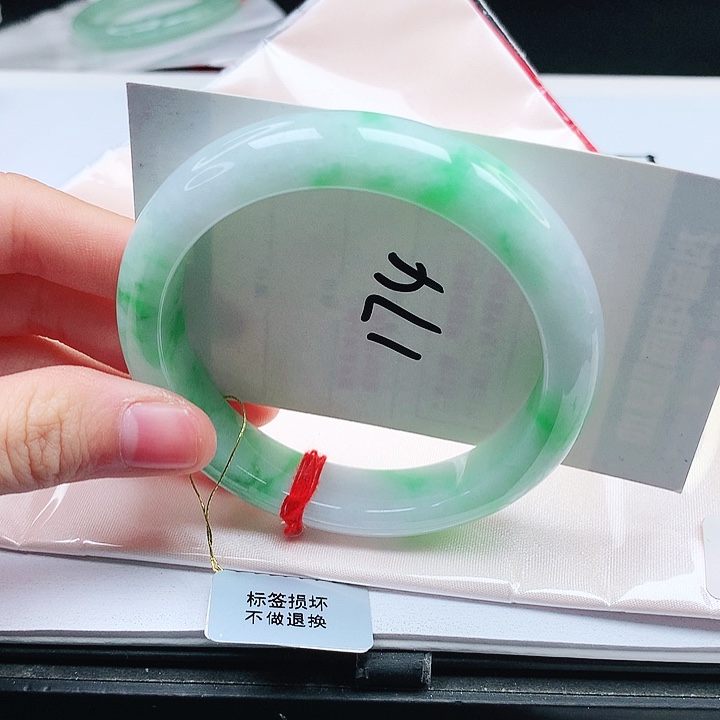 翡翠手镯未镶嵌缅甸天然a货手镯56+