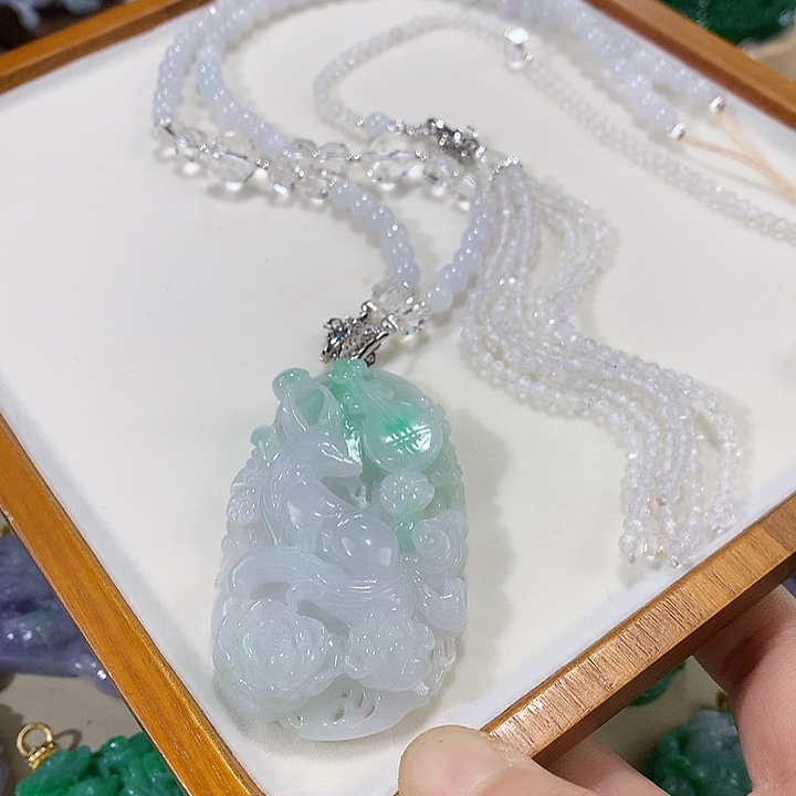 翡翠未镶嵌颈饰翡翠吊坠