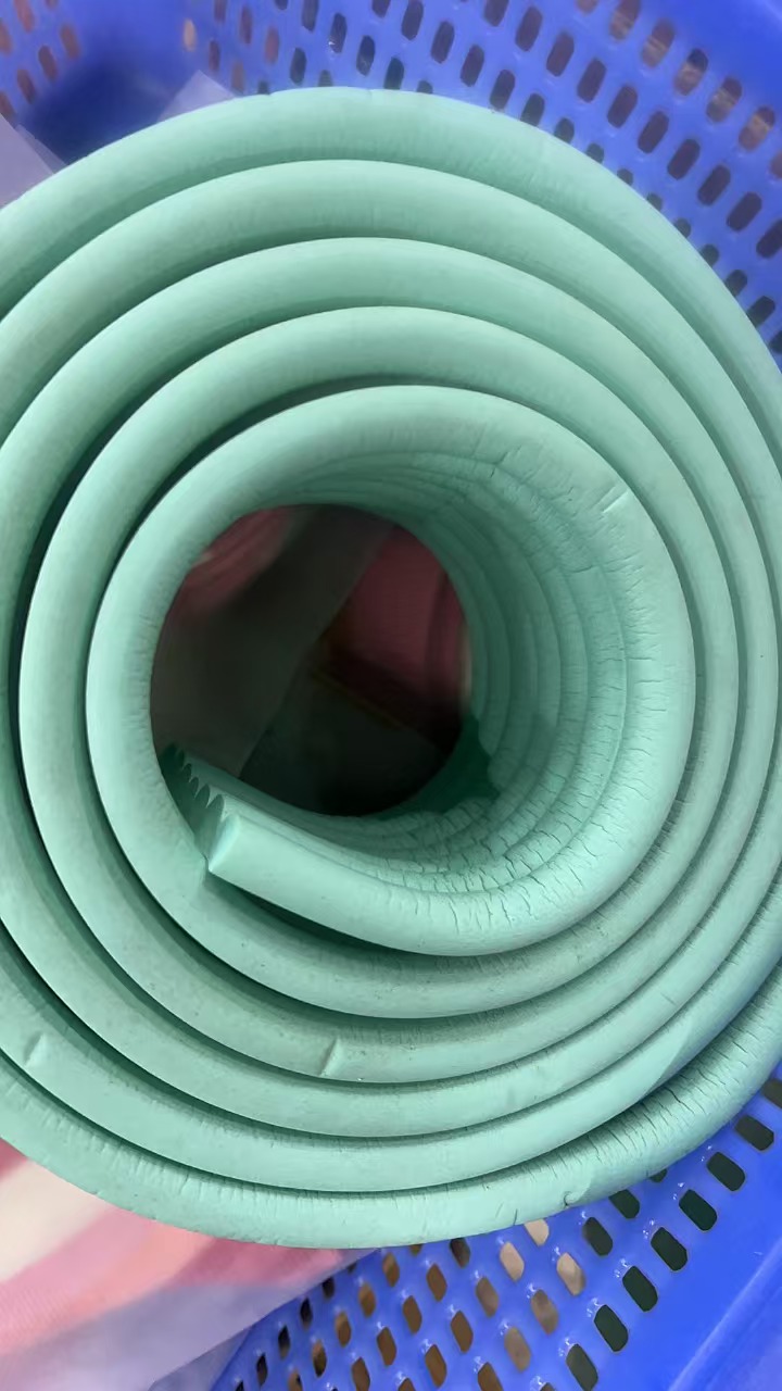 胶条（谷雨莹亮精华露）