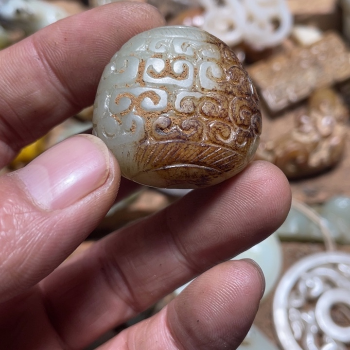 和田玉（糖玉）未镶嵌颈饰