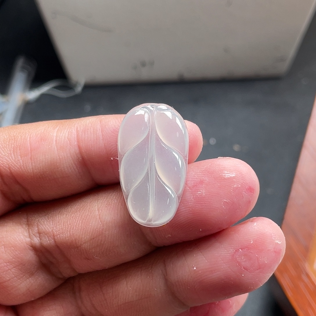 翡翠未镶嵌颈饰5888888