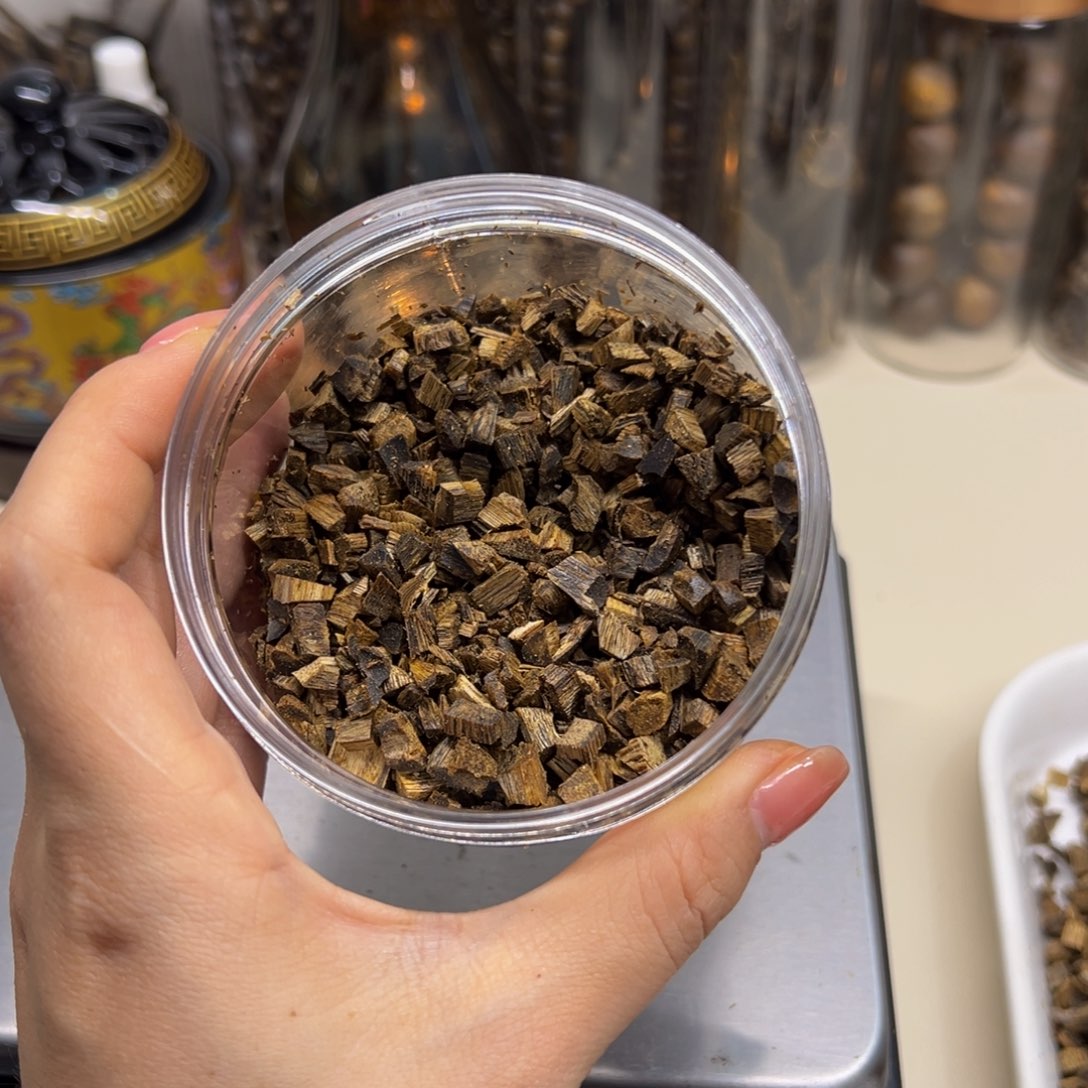 沉香沉香碎屑墨***人金沙叶碎料50克