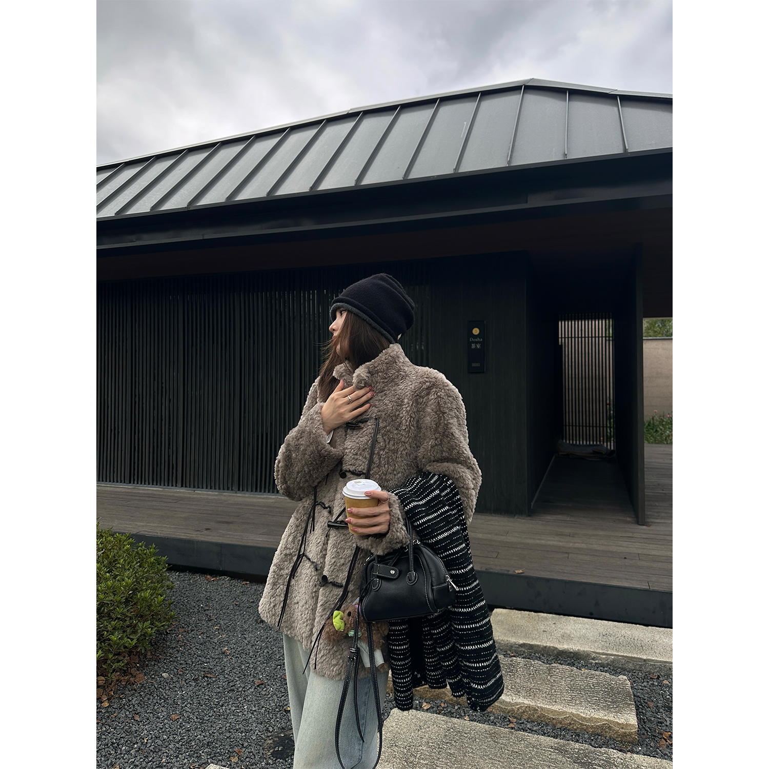 DYANGJUN【暮光森林】冬季新款牛角扣仿羊羔毛外套