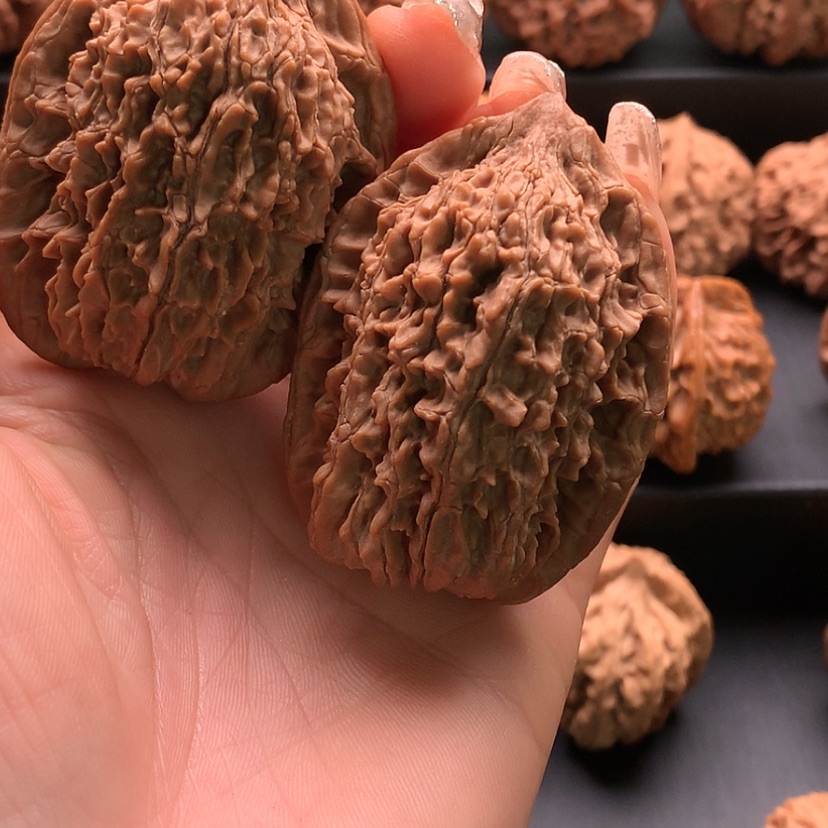 【闪购商品】文玩核桃把件自**在