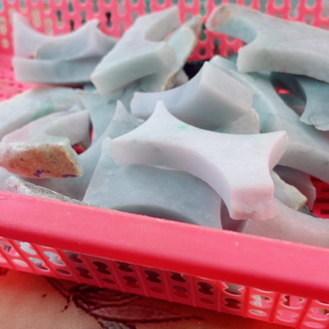 颈饰未镶嵌翡翠708……