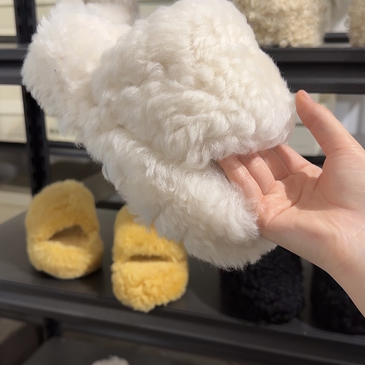 34白色卷毛露脚五厘米