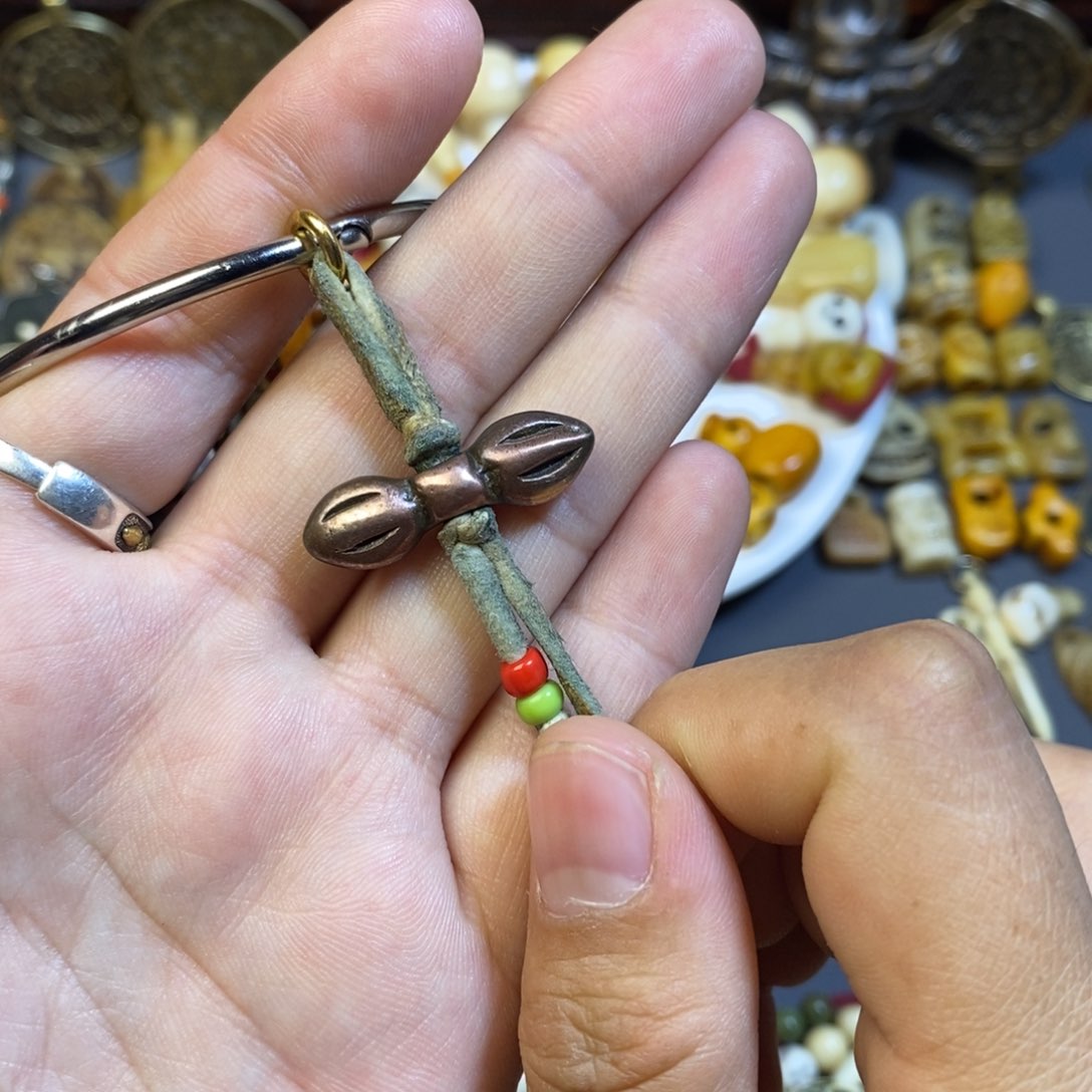 琉璃颈饰配饰侧挂