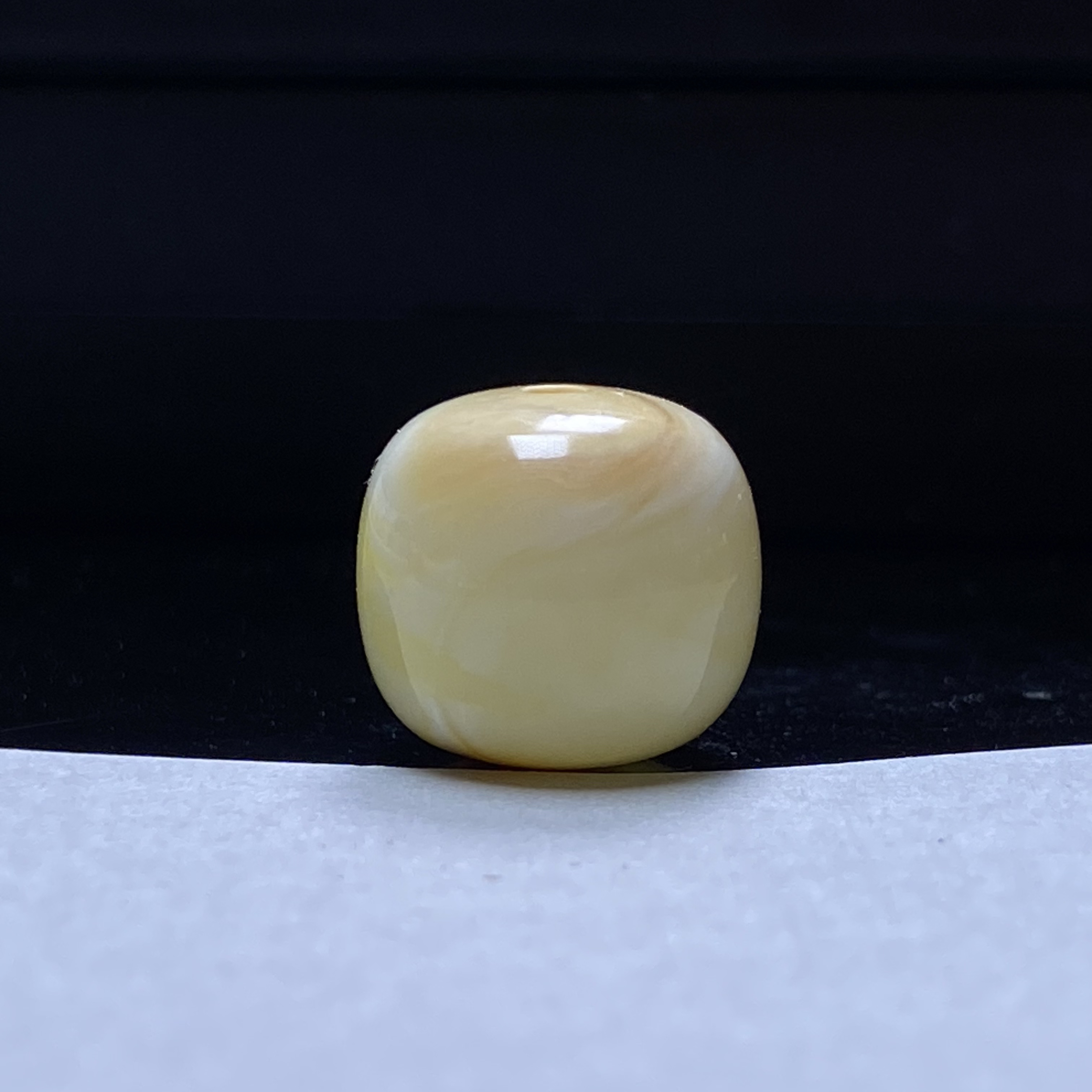 蜜蜡瓷白妖花粉沁精品老型珠12.8mm