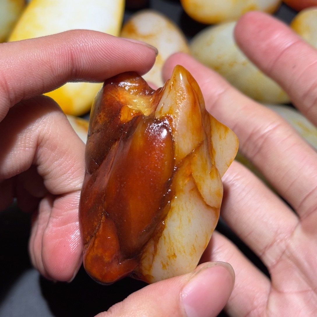 和田玉未镶嵌珠宝奇石