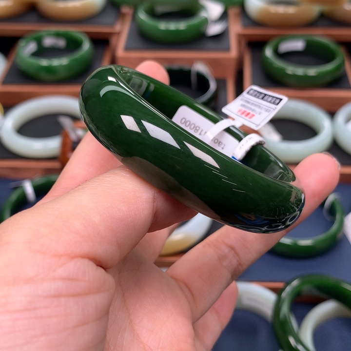 和田玉（碧玉）手镯54圈口未镶嵌仙****定