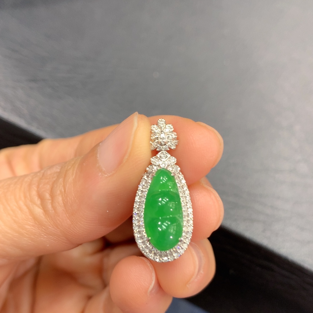 翡翠18K金镶嵌吊坠(不含链)