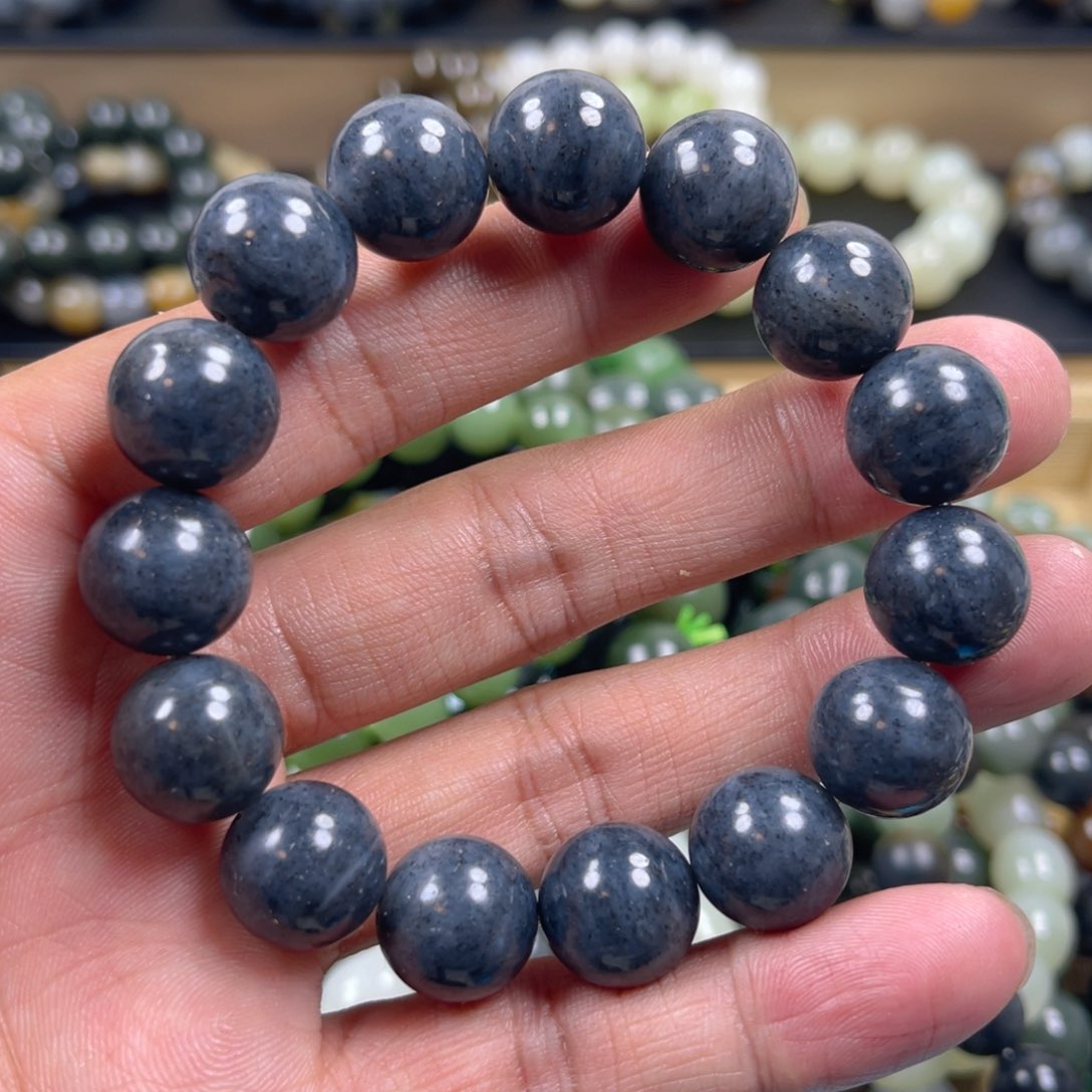 和田玉手串未镶嵌