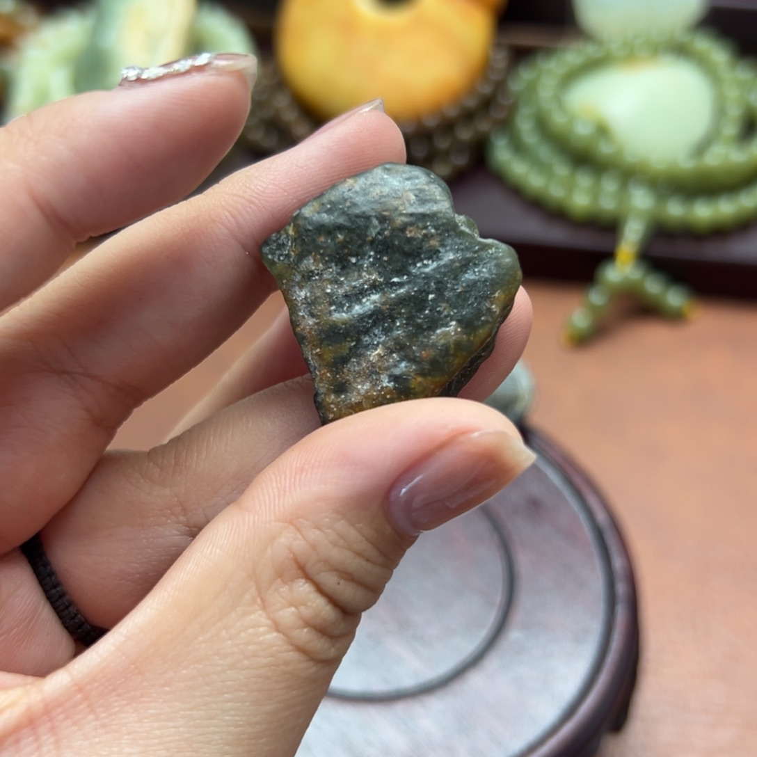 和田玉未镶嵌珠宝奇石