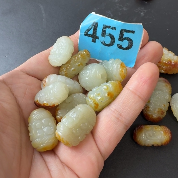 踏***梅和田玉未镶嵌颈饰