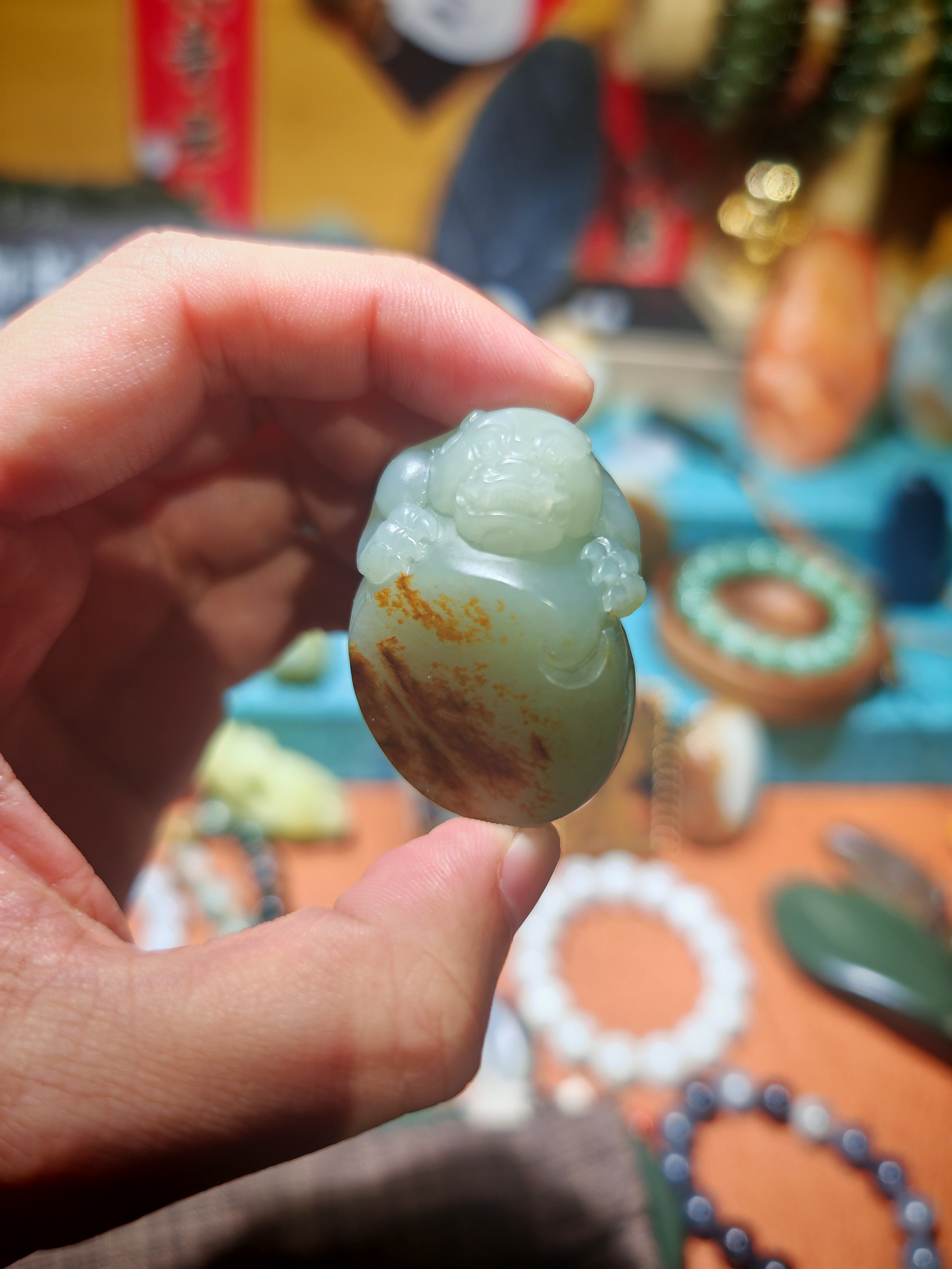 新疆和田玉青玉洒金皮貔貅