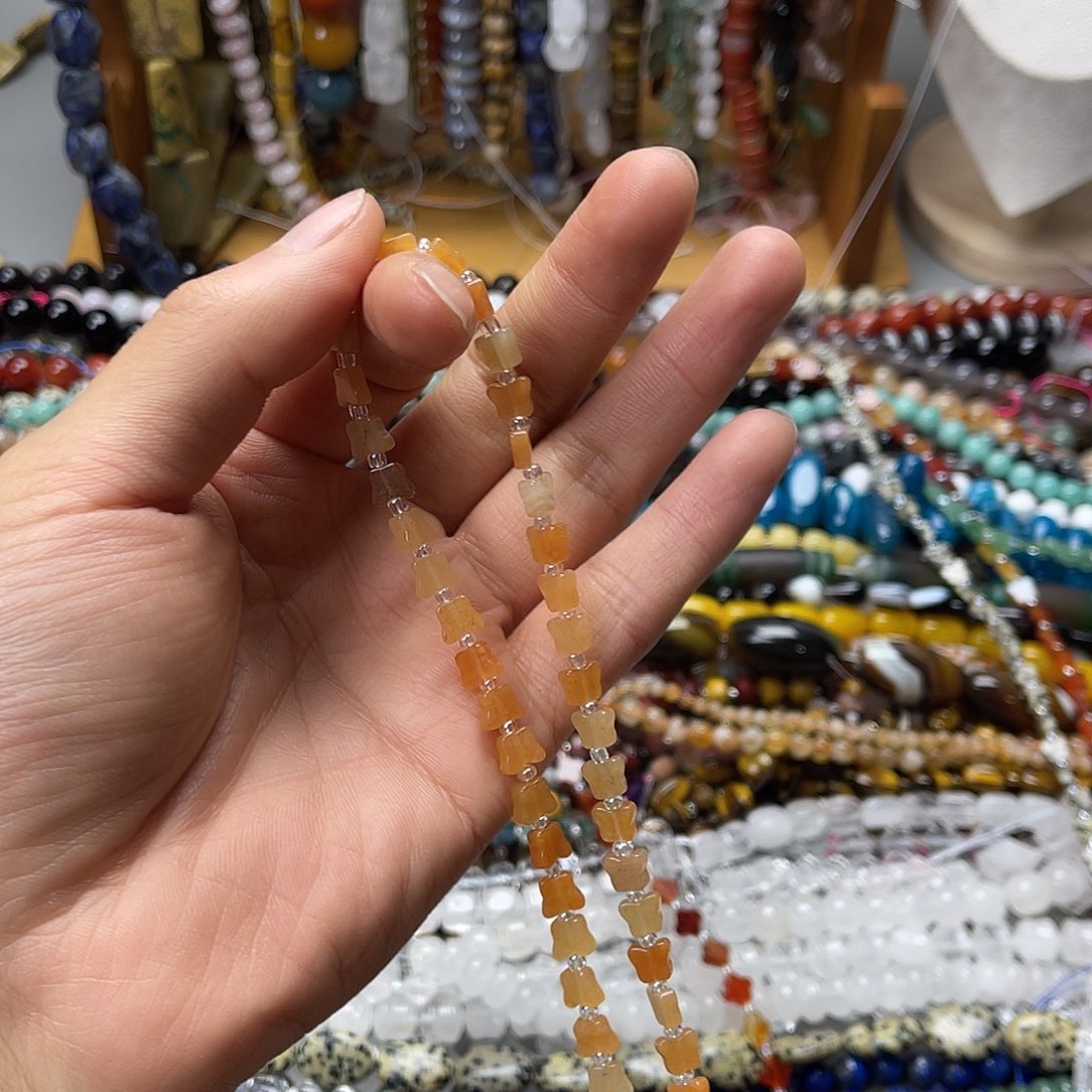 玛瑙/玉髓未镶嵌珠宝半成品卡7红东陵蝴蝶一条