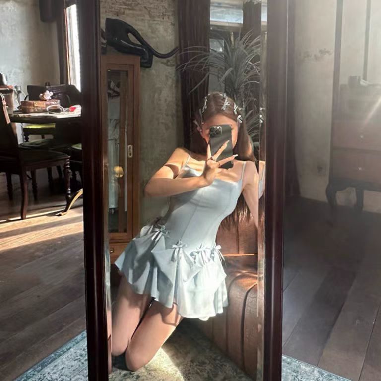 法式蝴蝶结吊带连衣裙女装夏季海边度假收腰芭蕾风网纱长裙子