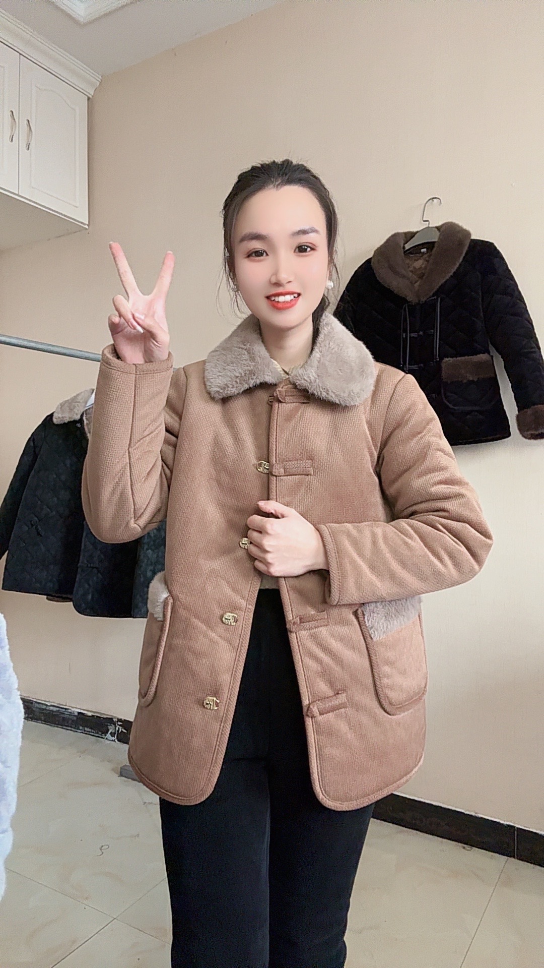 妈妈装棉衣棉袄女加绒加厚家居服修身洋气保暖时尚冬季新款减龄