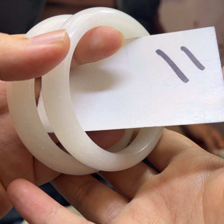 梦***真蛇纹石玉未镶嵌手镯