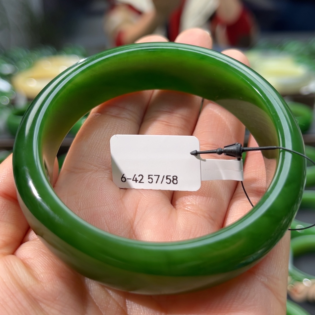 和田玉（碧玉）手镯未镶嵌