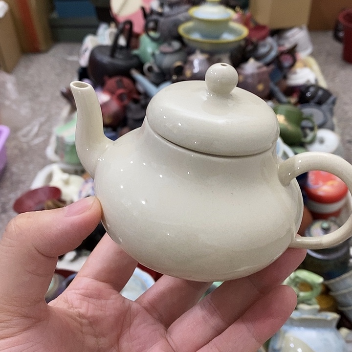 陶瓷艺术品及陶瓷壶壶