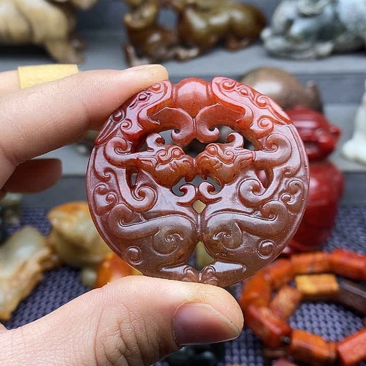 未镶嵌蛇纹石玉颈饰