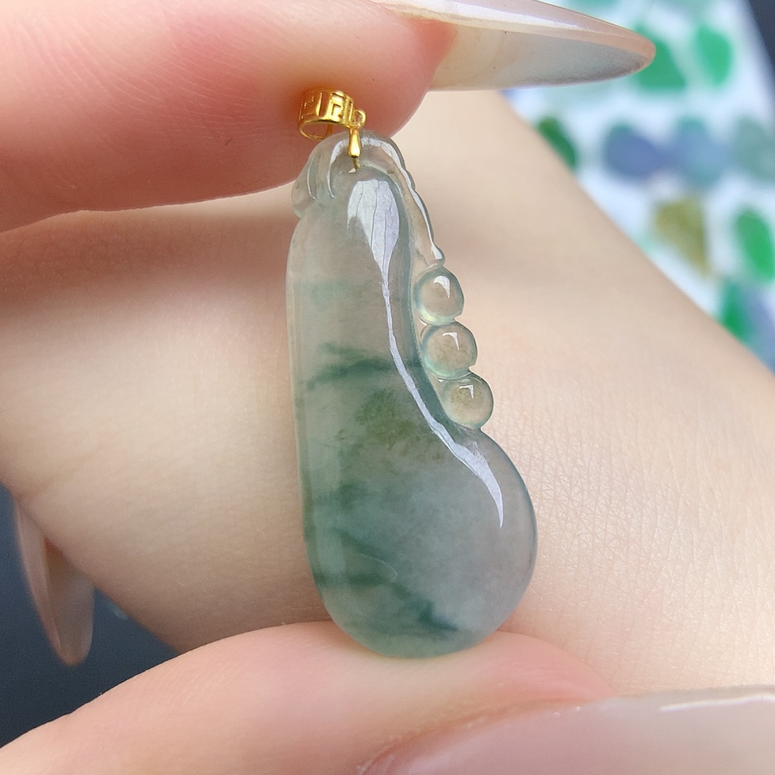 翡翠18K金镶嵌颈饰888888888888888