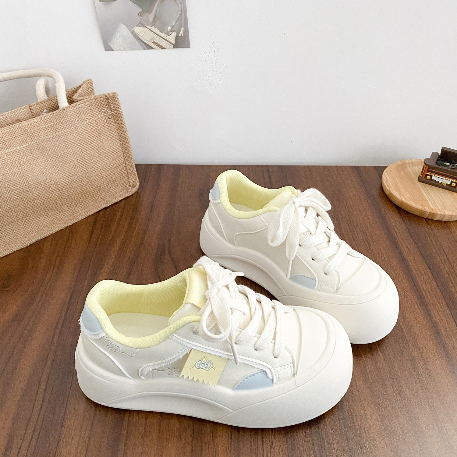 多巴胺小白鞋女2026新款春季爆款时尚厚底增高百搭休闲板鞋运动鞋