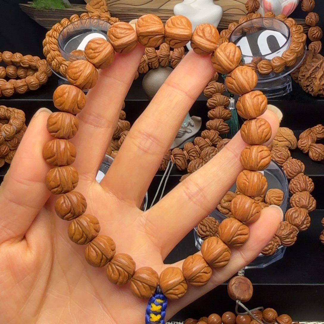 桃核吊坠野生玉龙脊1.2尺寸